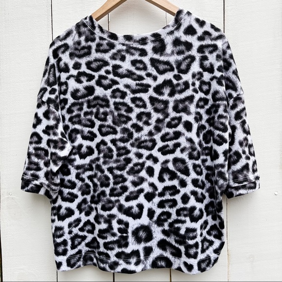Splendid White Leopard Print Oversized Short Sleeve Top Women’s Small - Picture 4 of 9